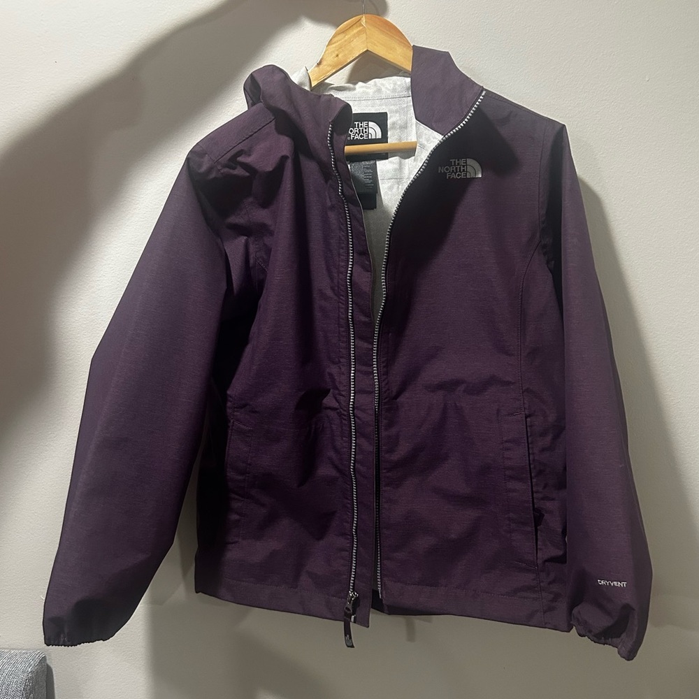 The North Face girls purple Windbreaker Jacket. Size Kids XL (18)